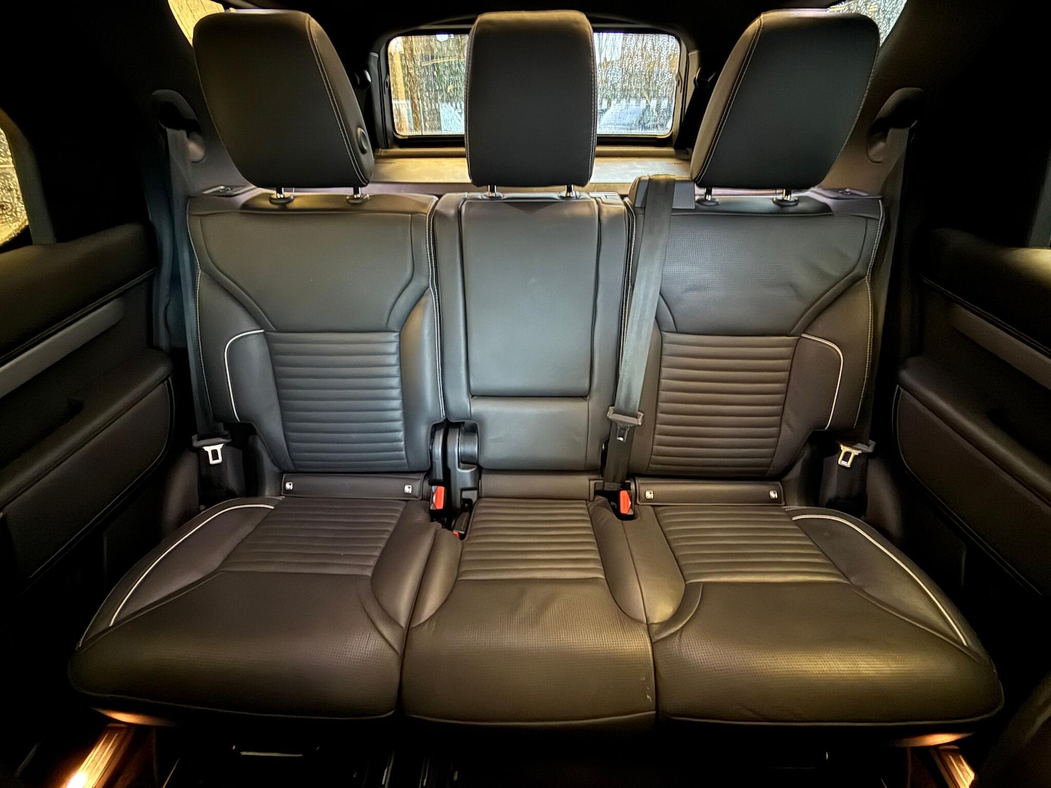 Used Land Rover Discovery 2024 for sale - 77305874: Photo 11