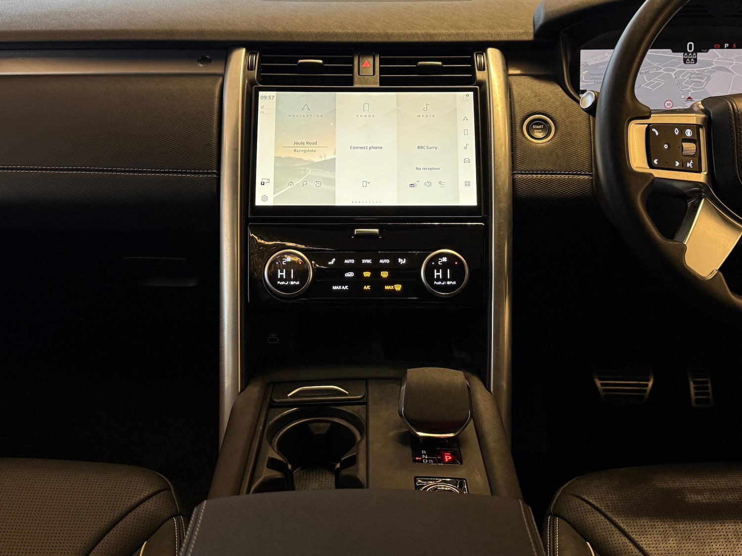 Used Land Rover Discovery 2024 for sale - 77305874: Photo 15