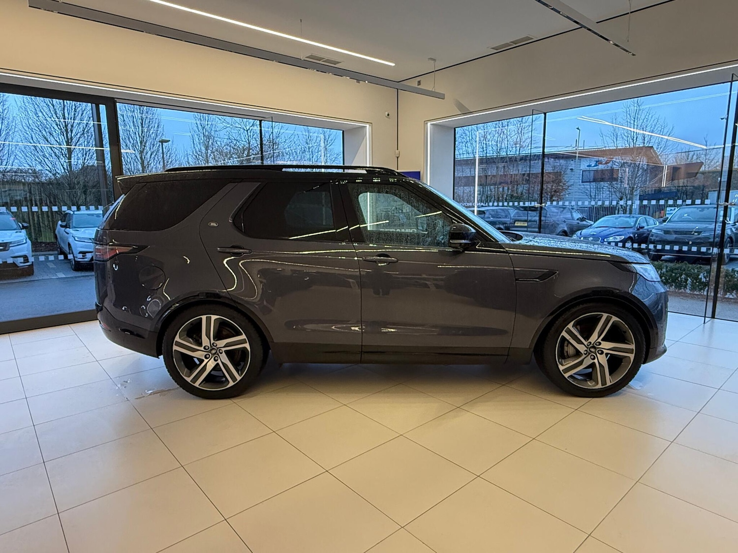 Used Land Rover Discovery 2024 for sale - 77305874: Photo 27