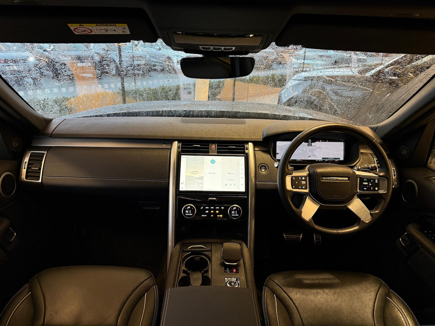 Used Land Rover Discovery 2024 for sale - 77305874: Photo 3