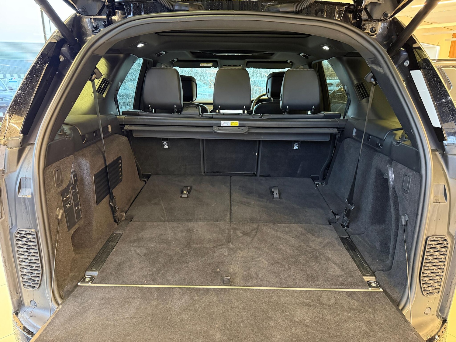 Used Land Rover Discovery 2024 for sale - 77305874: Photo 42