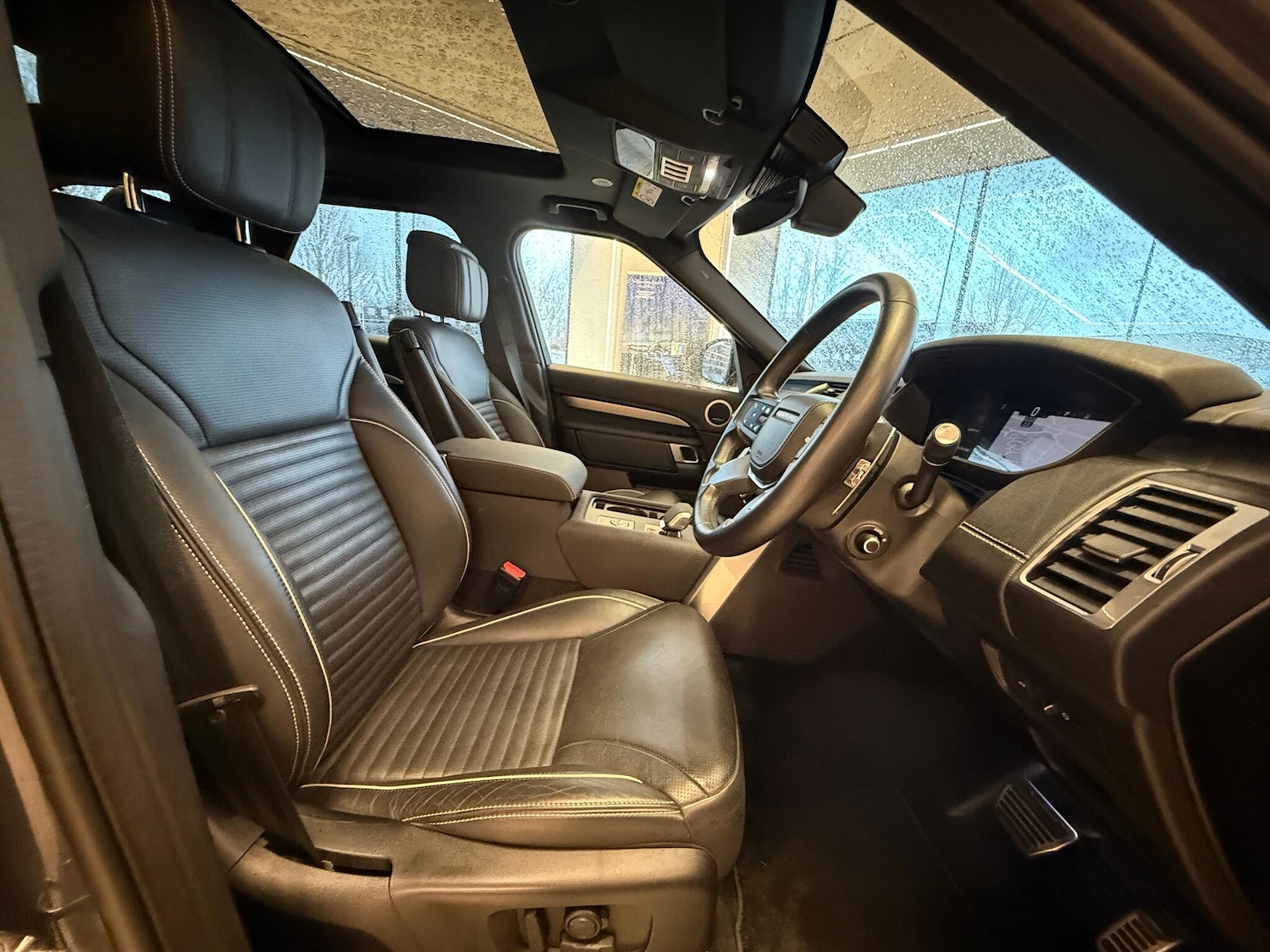 Used Land Rover Discovery 2024 for sale - 77305874: Photo 9