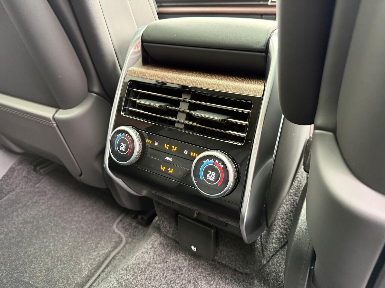 Used Land Rover Range Rover 2026 for sale - 77411964: Photo 18