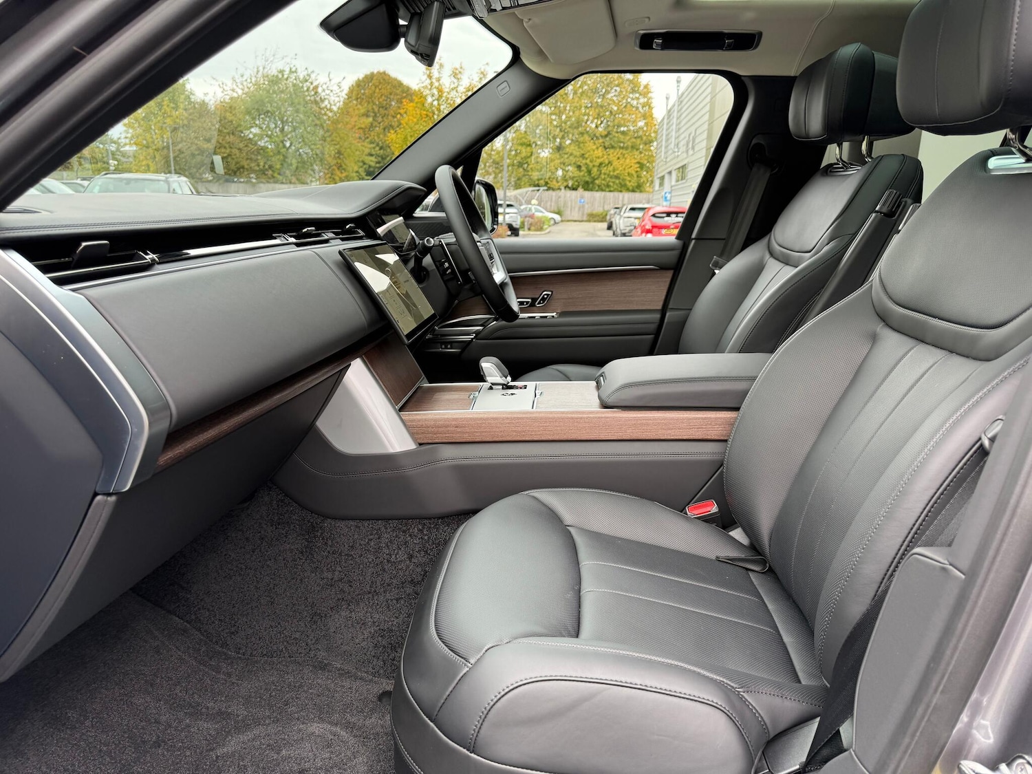 Used Land Rover Range Rover 2026 for sale - 77411964: Photo 3