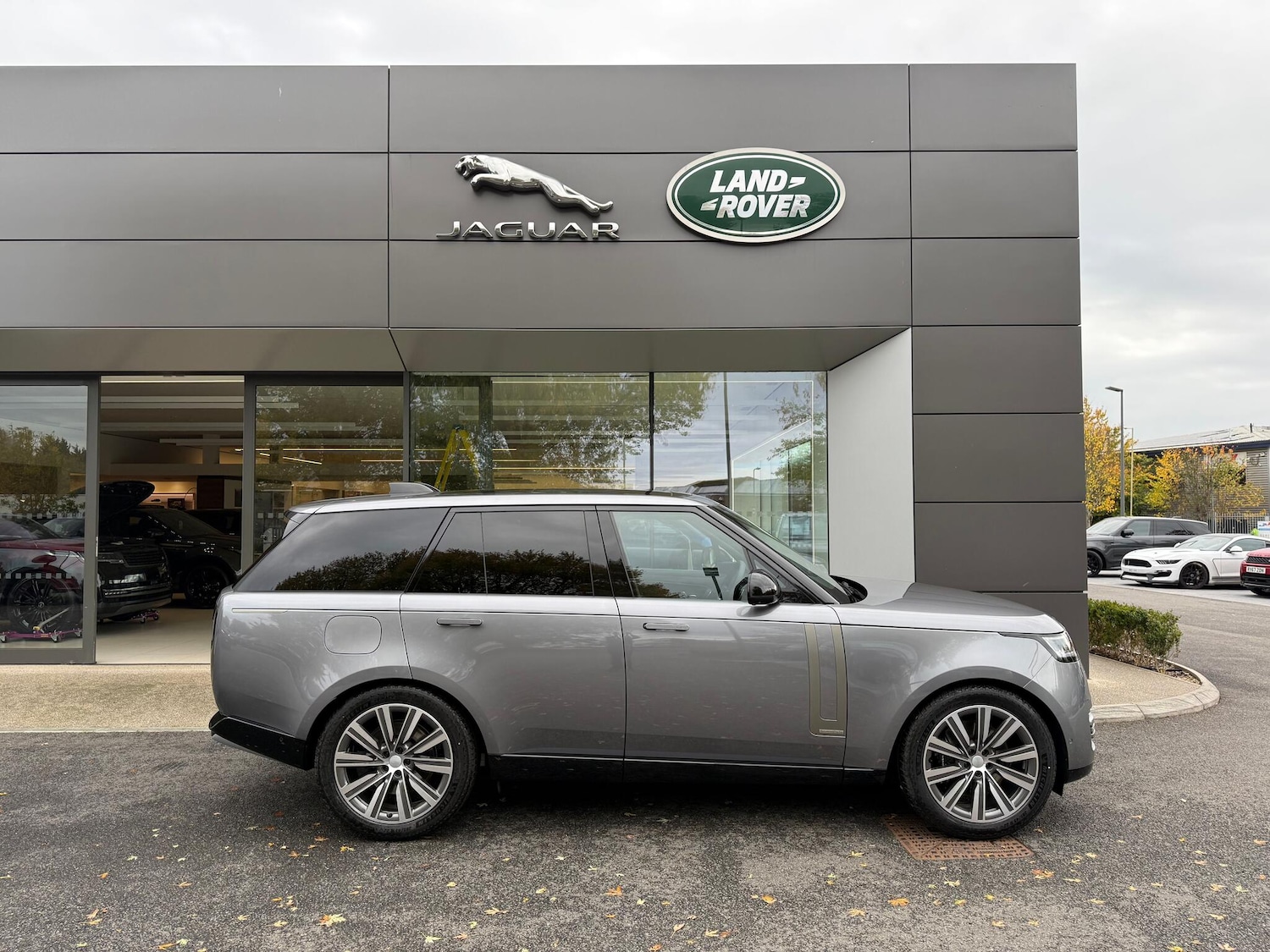 Used Land Rover Range Rover 2026 for sale - 77411964: Photo 5