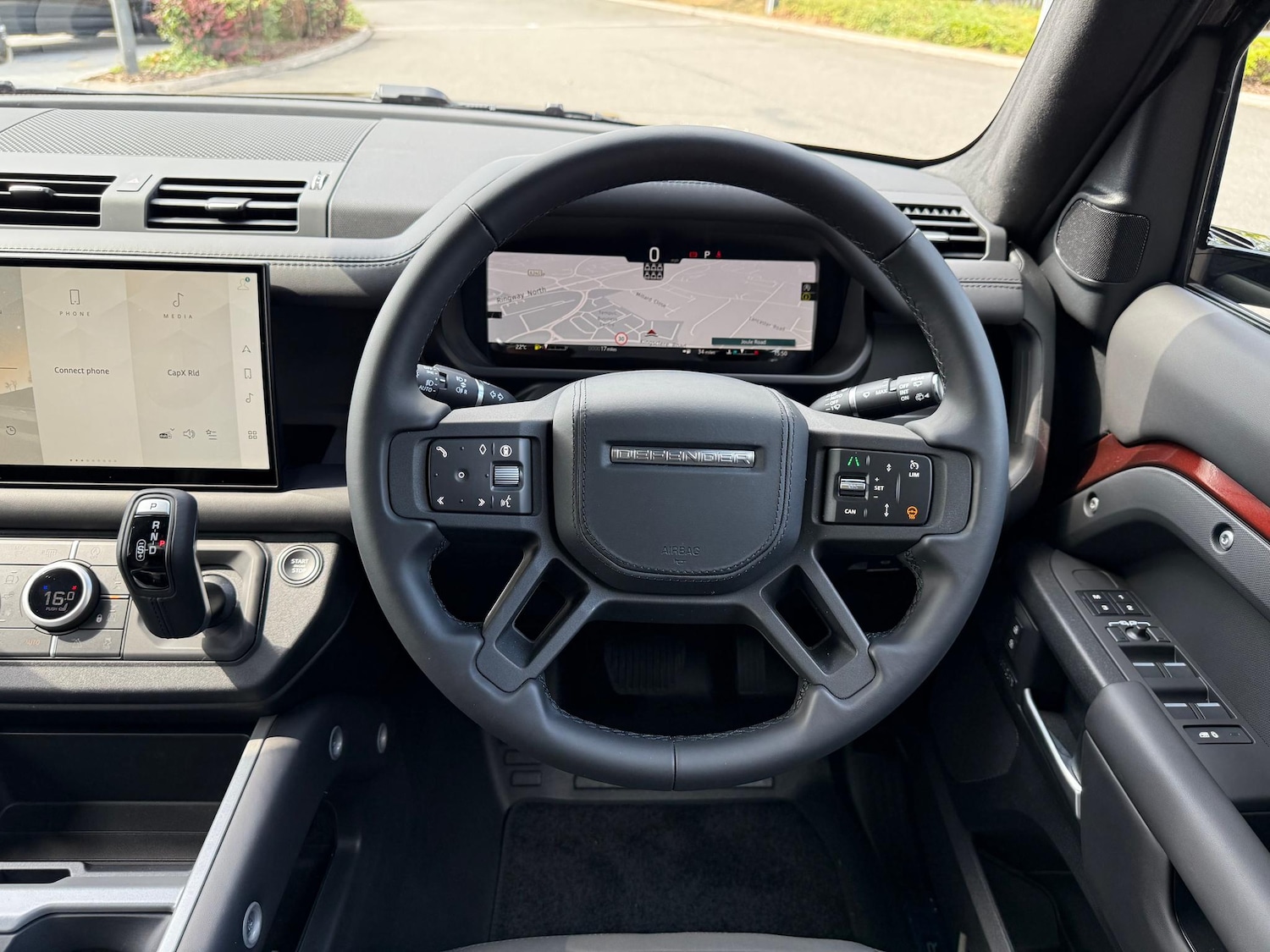 Used Land Rover Defender 2025 for sale - 77074124: Photo 12