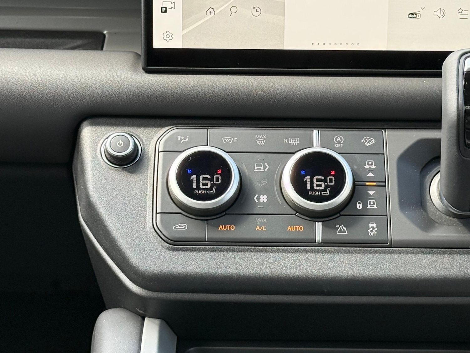 Used Land Rover Defender 2025 for sale - 77074124: Photo 16