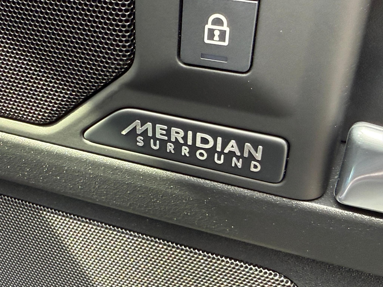 Used Land Rover Defender 2025 for sale - 77074124: Photo 21