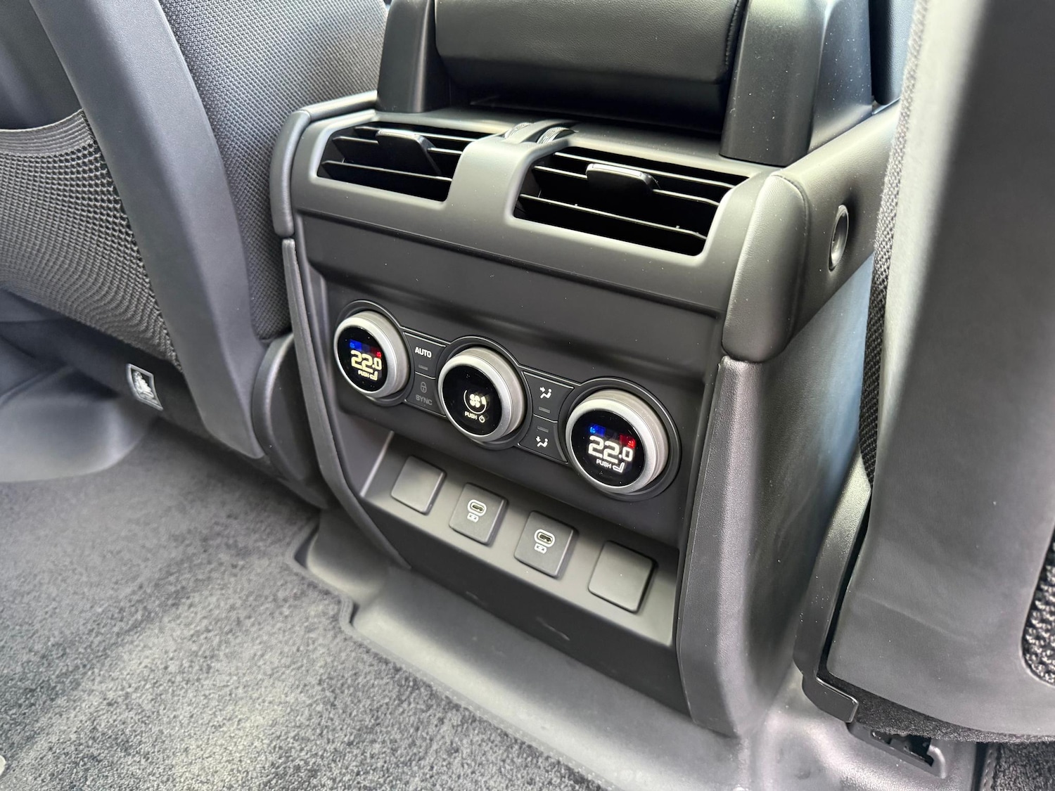 Used Land Rover Defender 2025 for sale - 77074124: Photo 39