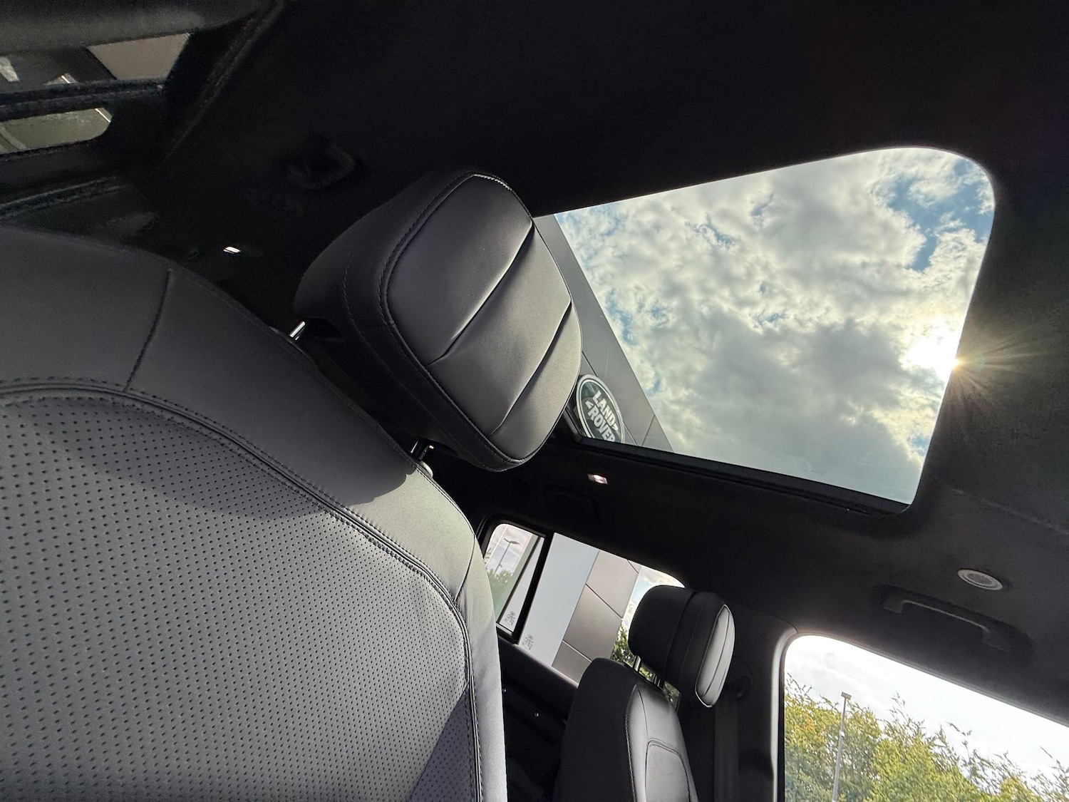 Used Land Rover Defender 2025 for sale - 77074124: Photo 40