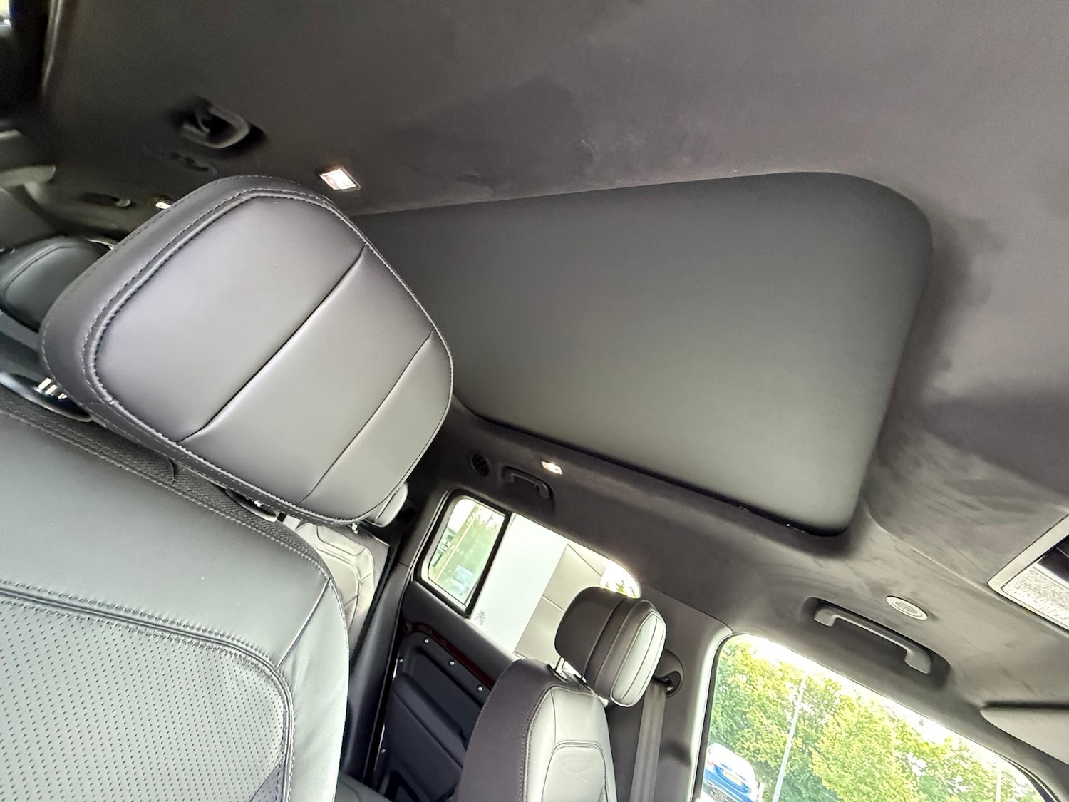 Used Land Rover Defender 2025 for sale - 77074124: Photo 41