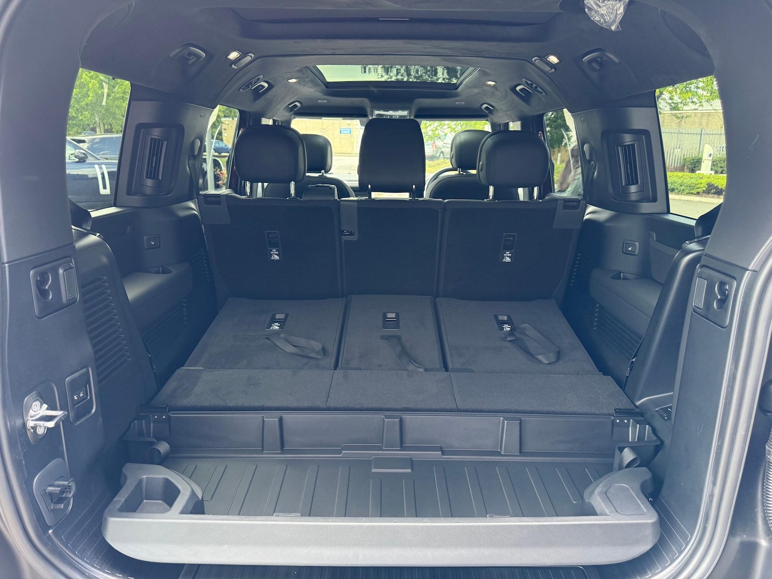 Used Land Rover Defender 2025 for sale - 77074124: Photo 43