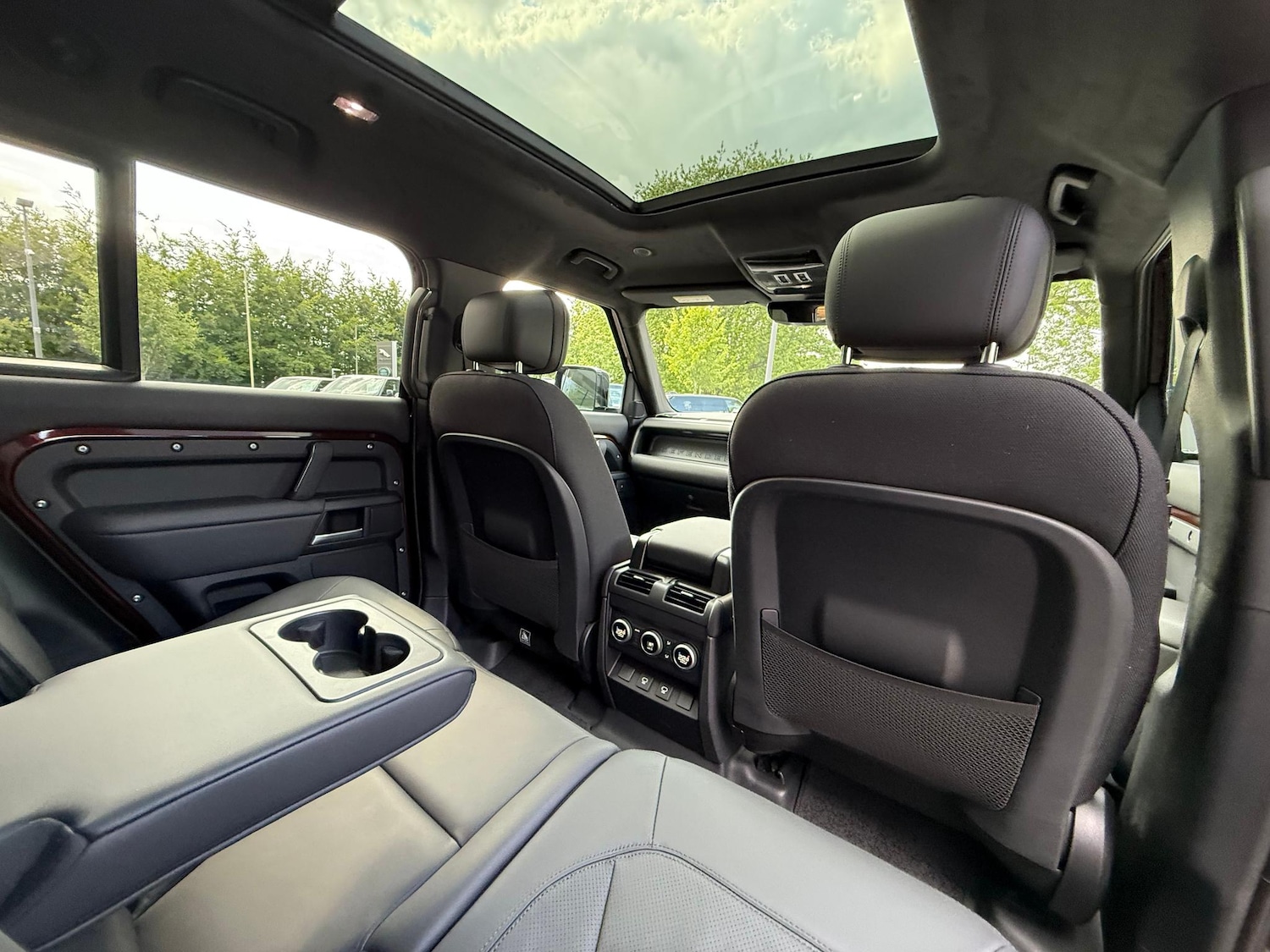 Used Land Rover Defender 2025 for sale - 77074124: Photo 46