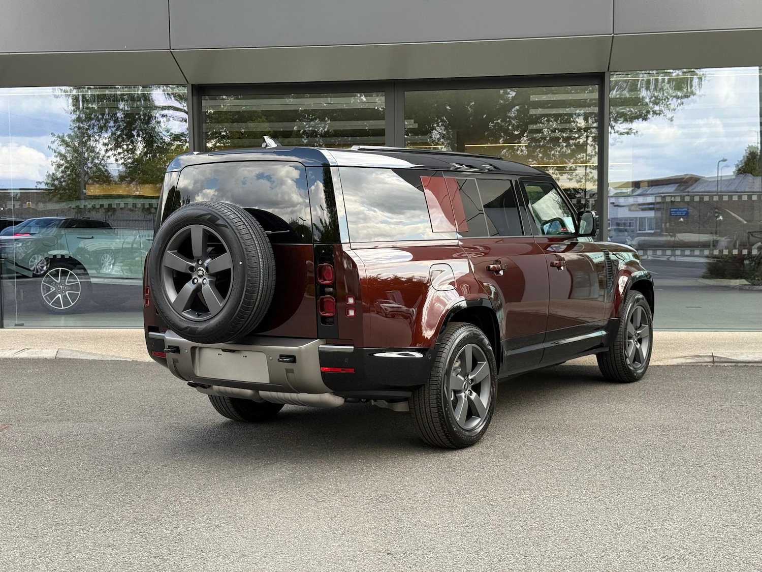 Used Land Rover Defender 2025 for sale - 77074124: Photo 7