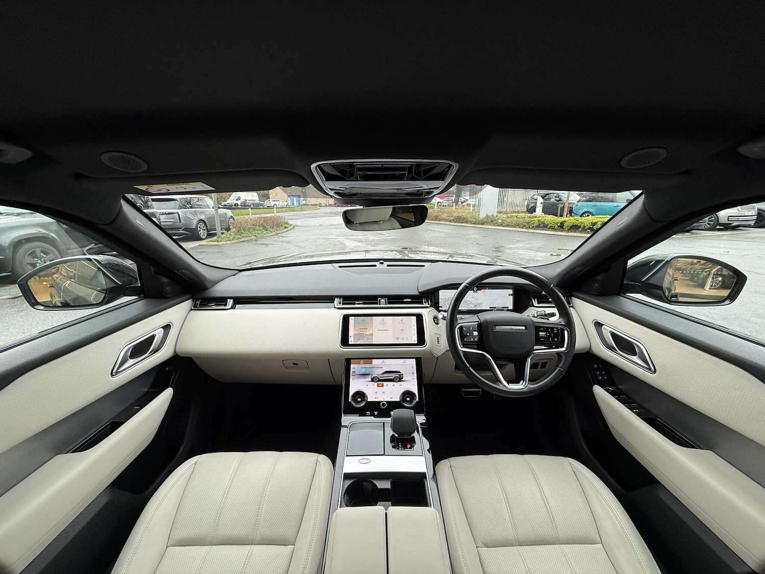 Used Land Rover Range Rover Velar 2022 for sale - 77202933: Photo 3