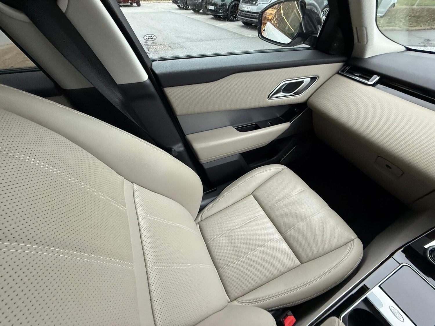 Used Land Rover Range Rover Velar 2021 for sale - 77411485: Photo 12