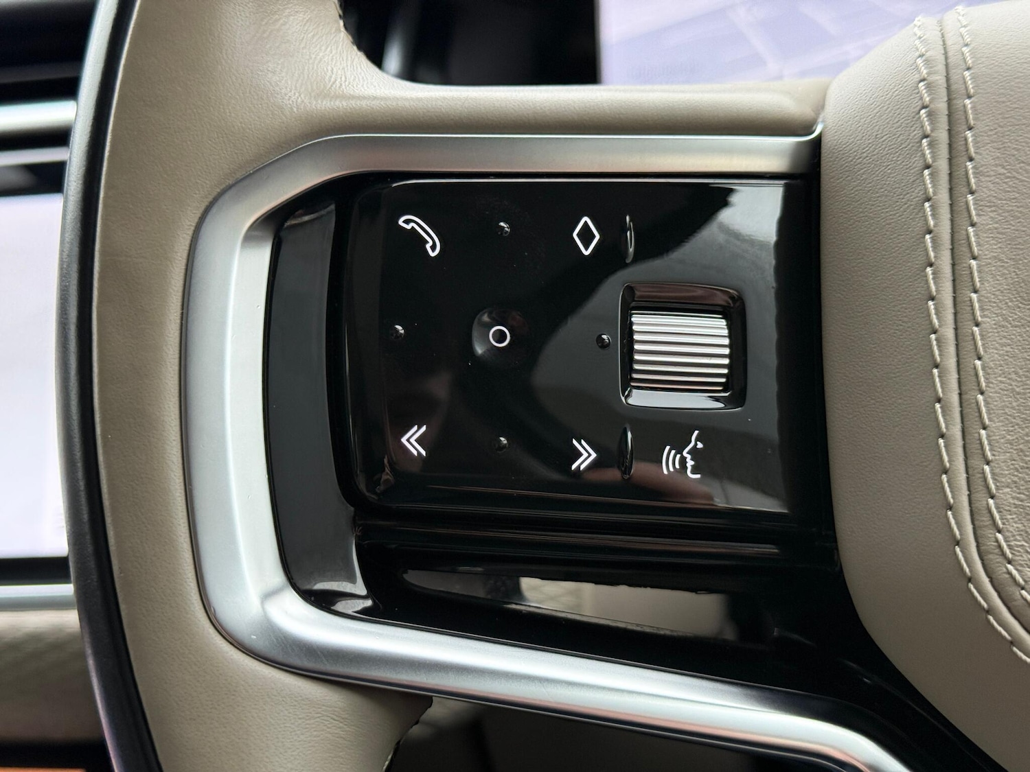 Used Land Rover Range Rover Velar 2021 for sale - 77411485: Photo 24