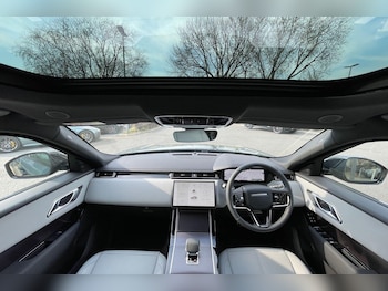Used Land Rover Range Rover Velar 2025 for sale - 75608795: Photo