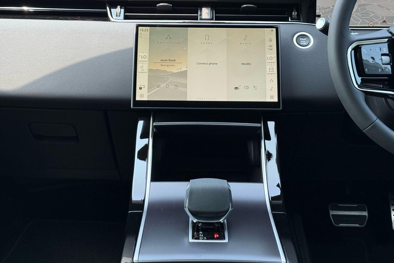 Used Land Rover Range Rover Evoque 2025 for sale - 76432516: Photo 15