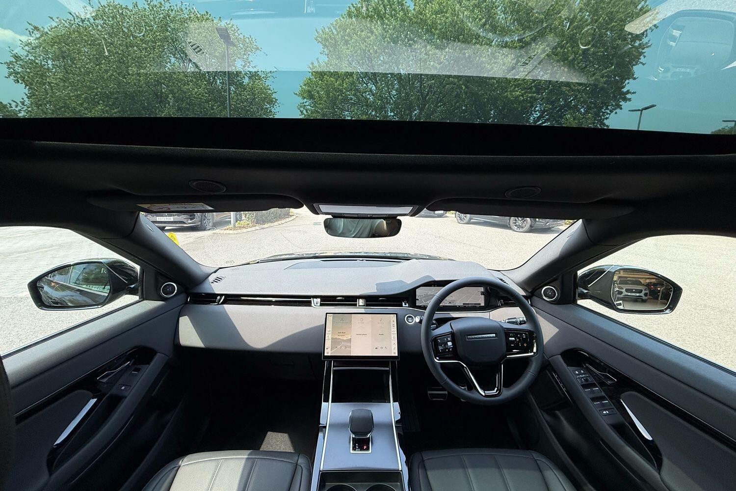 Used Land Rover Range Rover Evoque 2025 for sale - 76432516: Photo 3