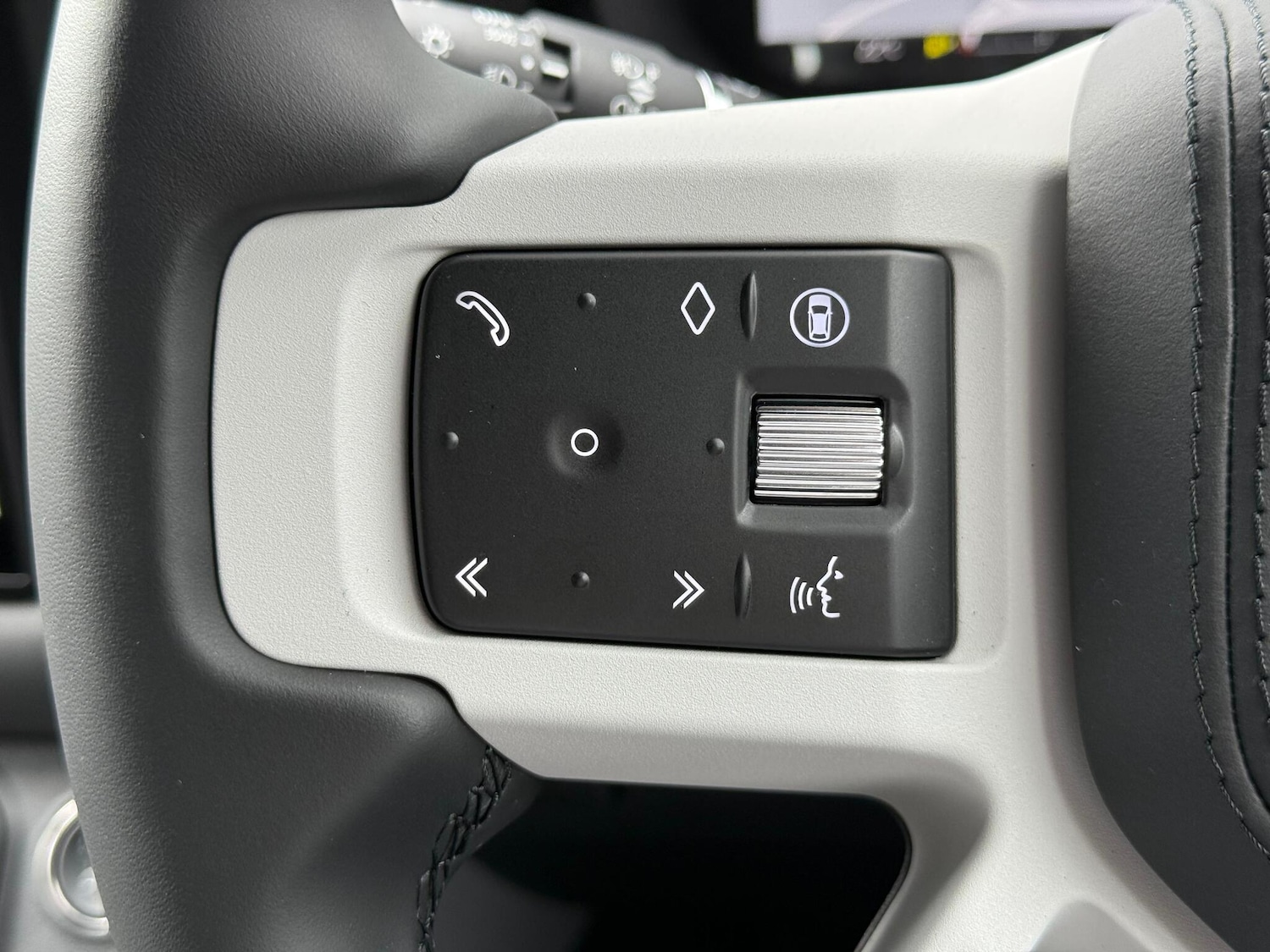 Used Land Rover Defender 2025 for sale - 77057268: Photo 26