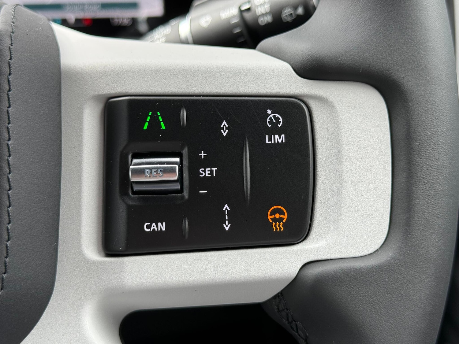 Used Land Rover Defender 2025 for sale - 77057268: Photo 28