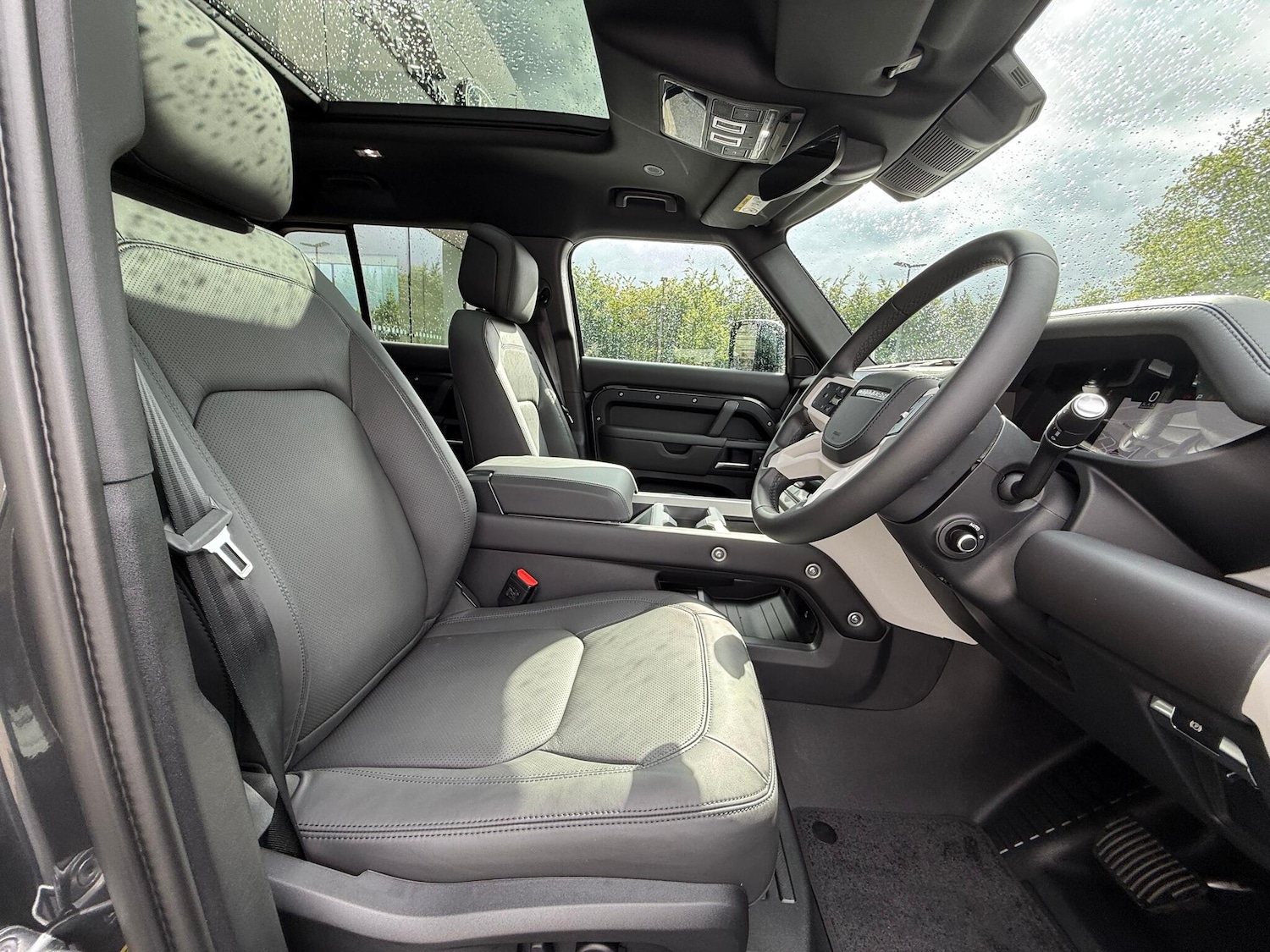 Used Land Rover Defender 2025 for sale - 77057268: Photo 9