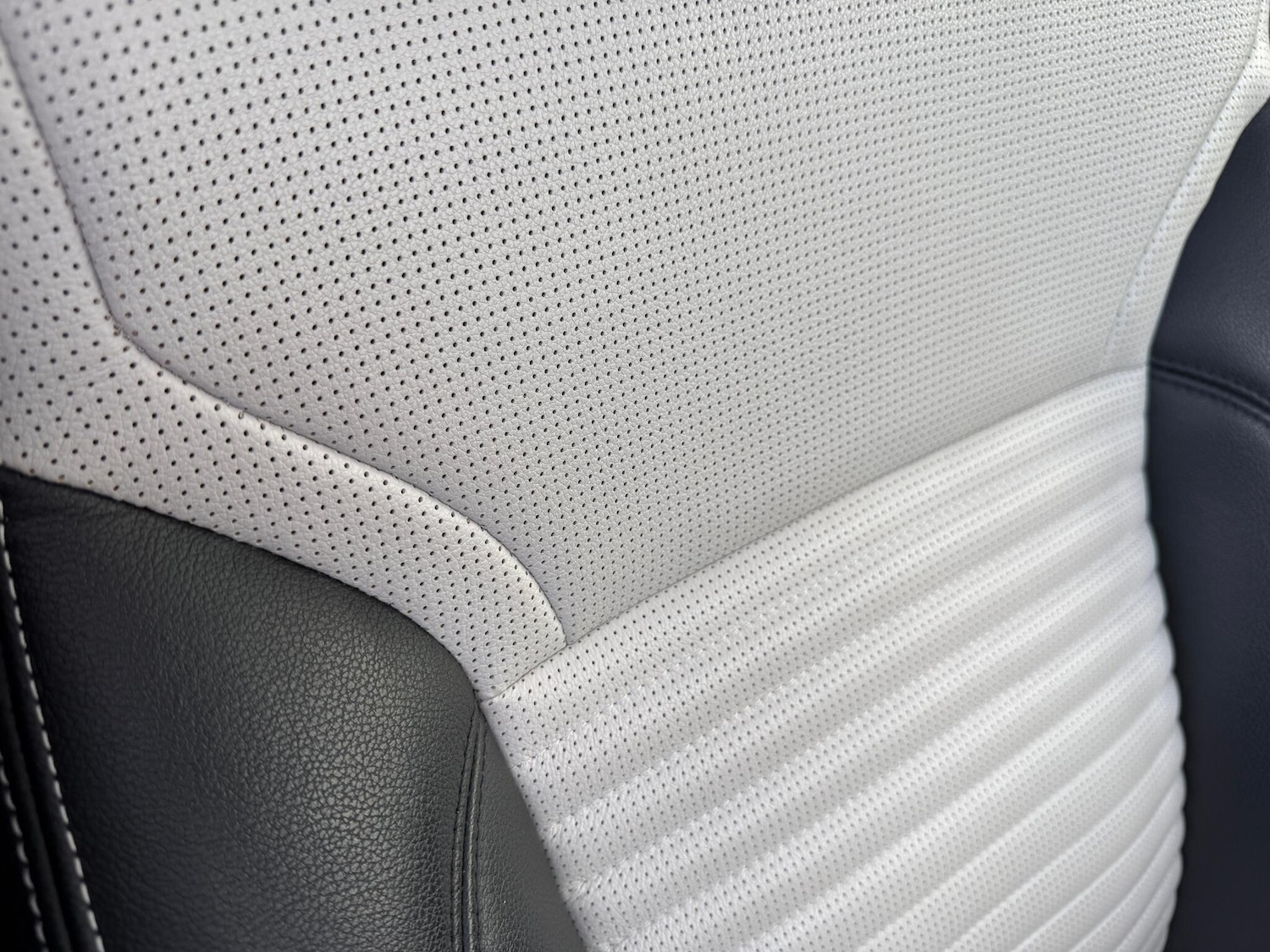 Used Land Rover Discovery 2022 for sale - 77029048: Photo 34