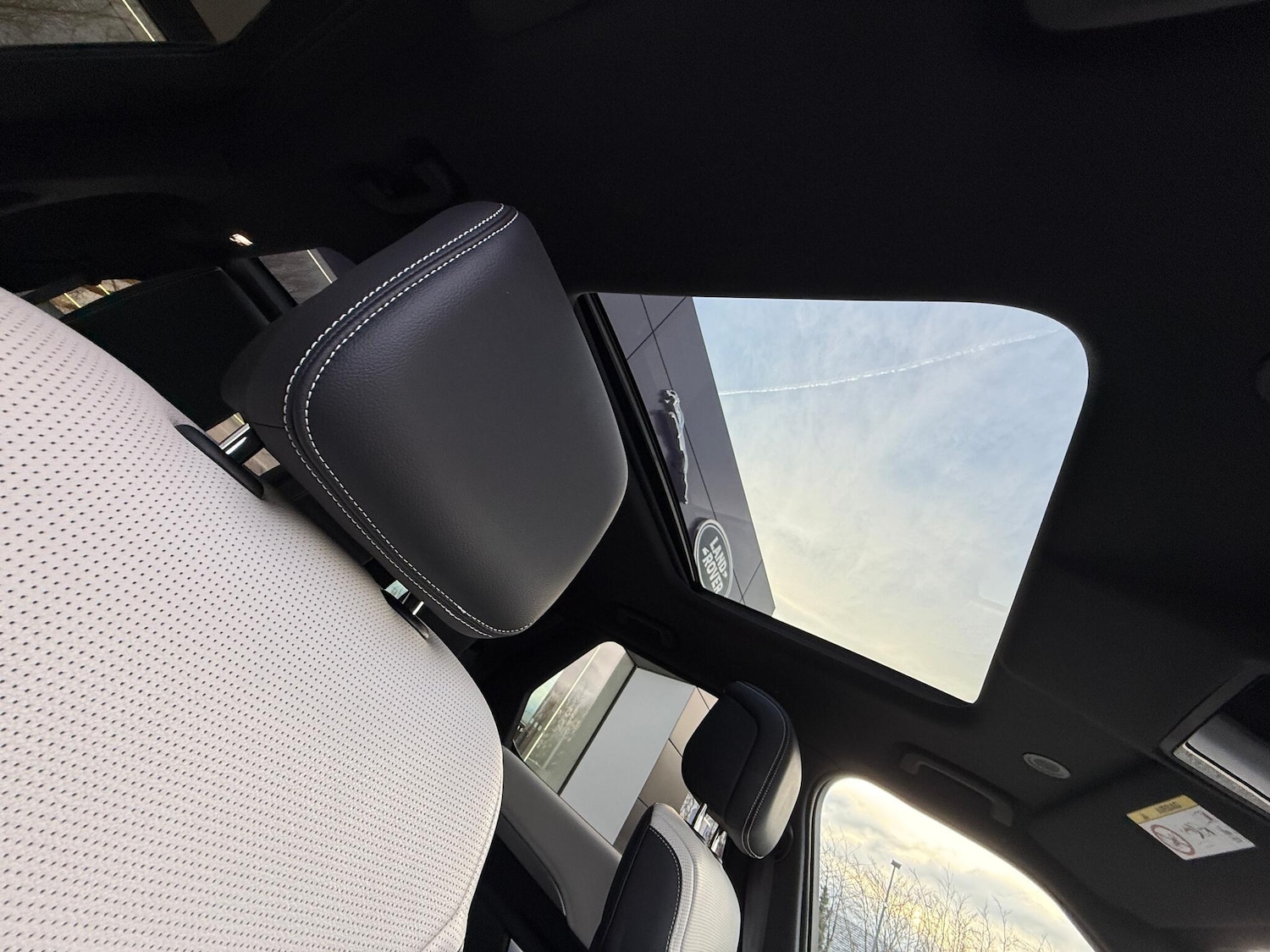 Used Land Rover Discovery 2022 for sale - 77029048: Photo 36