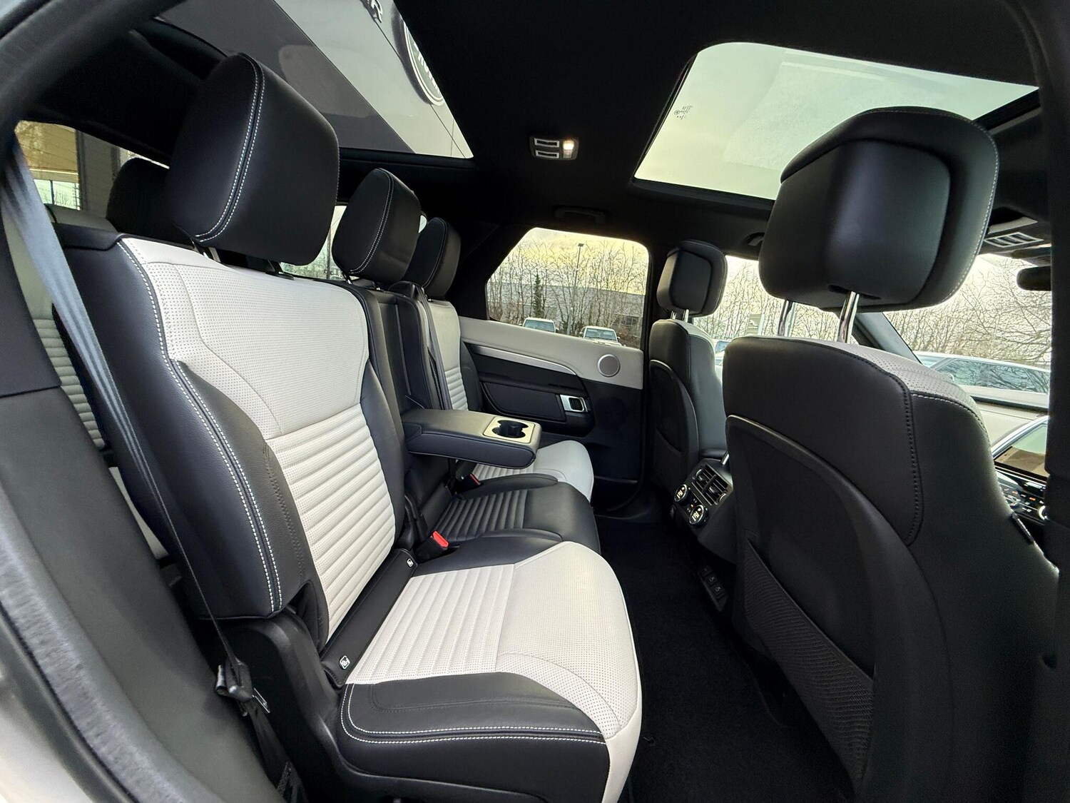 Used Land Rover Discovery 2022 for sale - 77029048: Photo 44