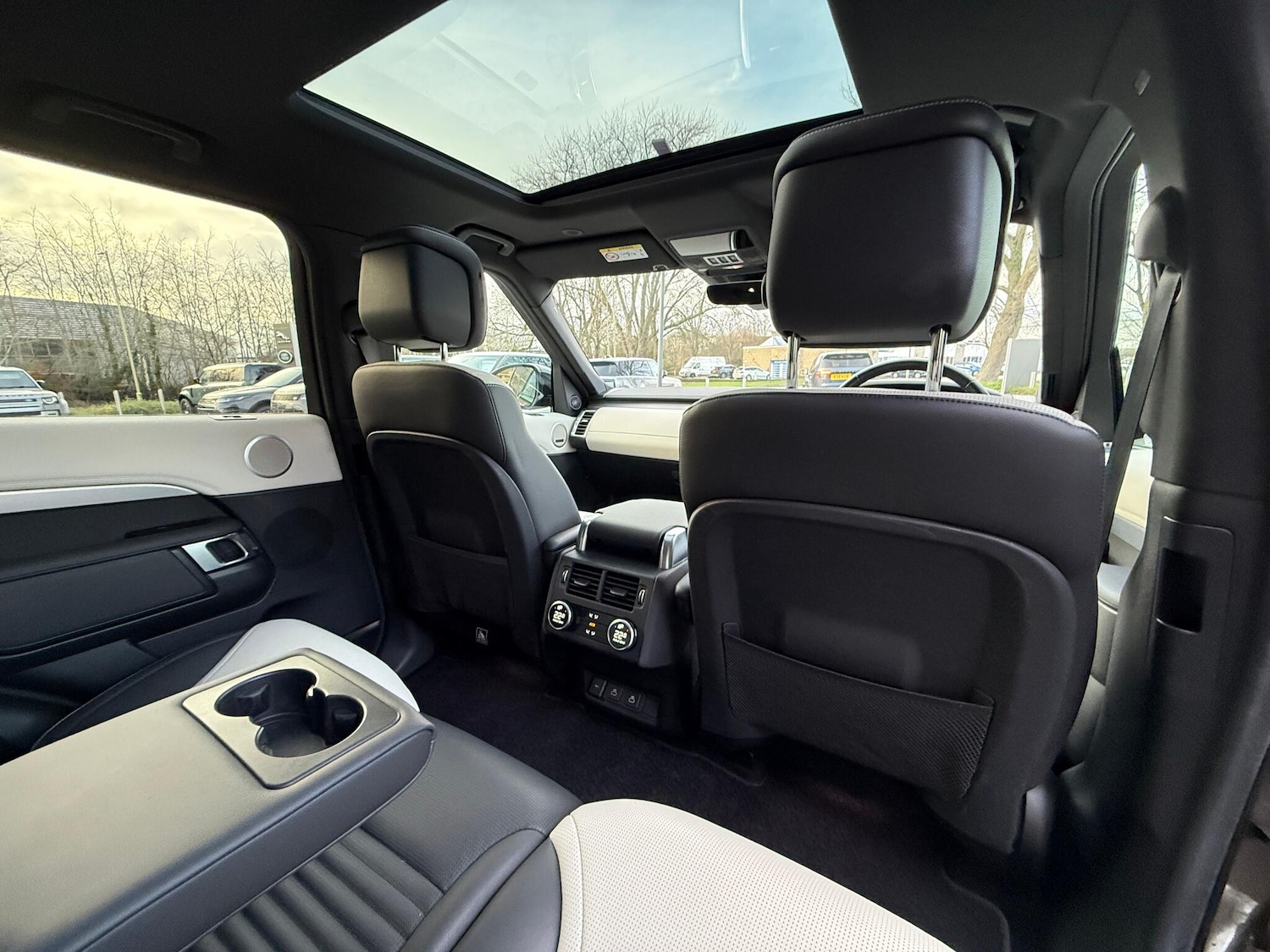 Used Land Rover Discovery 2022 for sale - 77029048: Photo 46