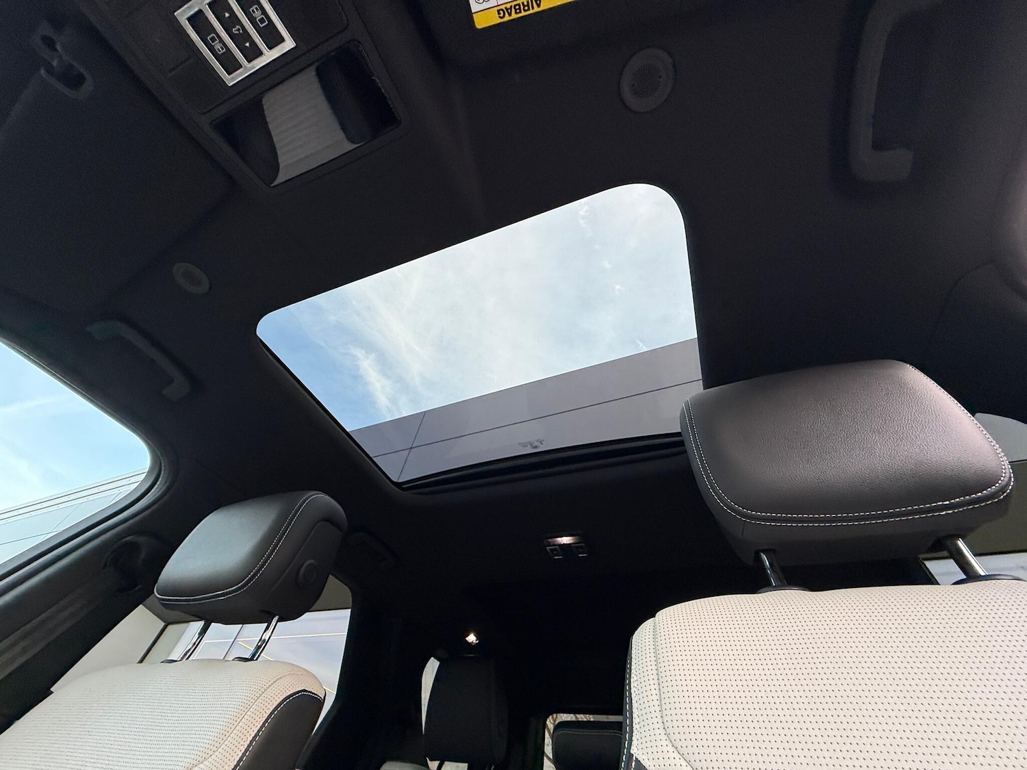 Used Land Rover Discovery 2022 for sale - 77029048: Photo 5