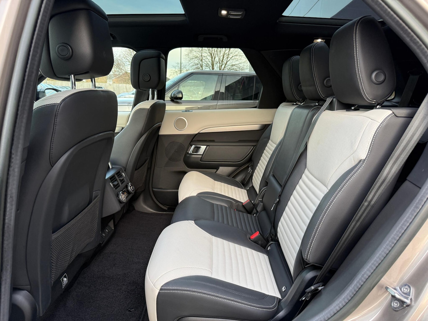 Used Land Rover Discovery 2022 for sale - 77029048: Photo 52