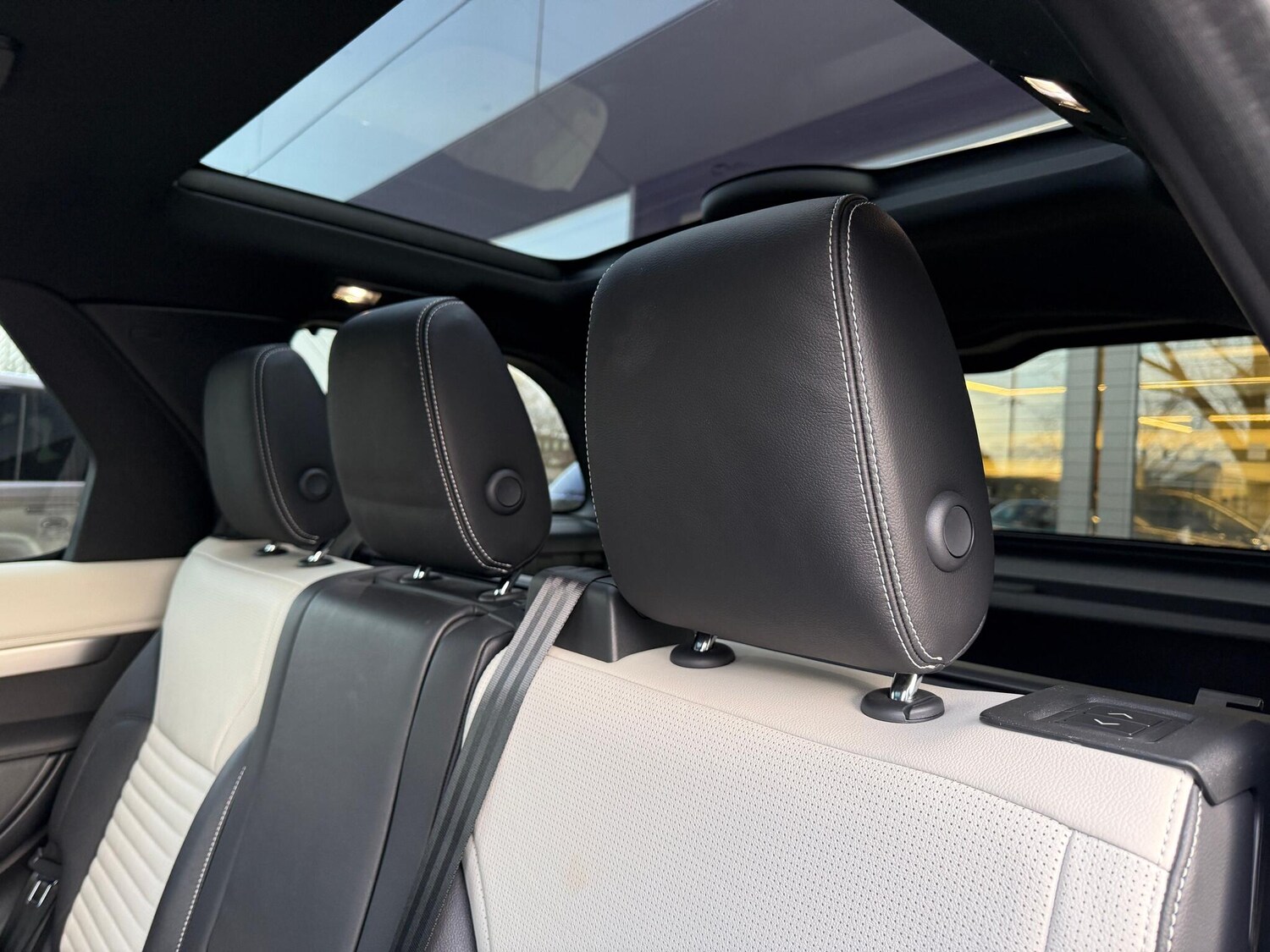 Used Land Rover Discovery 2022 for sale - 77029048: Photo 53