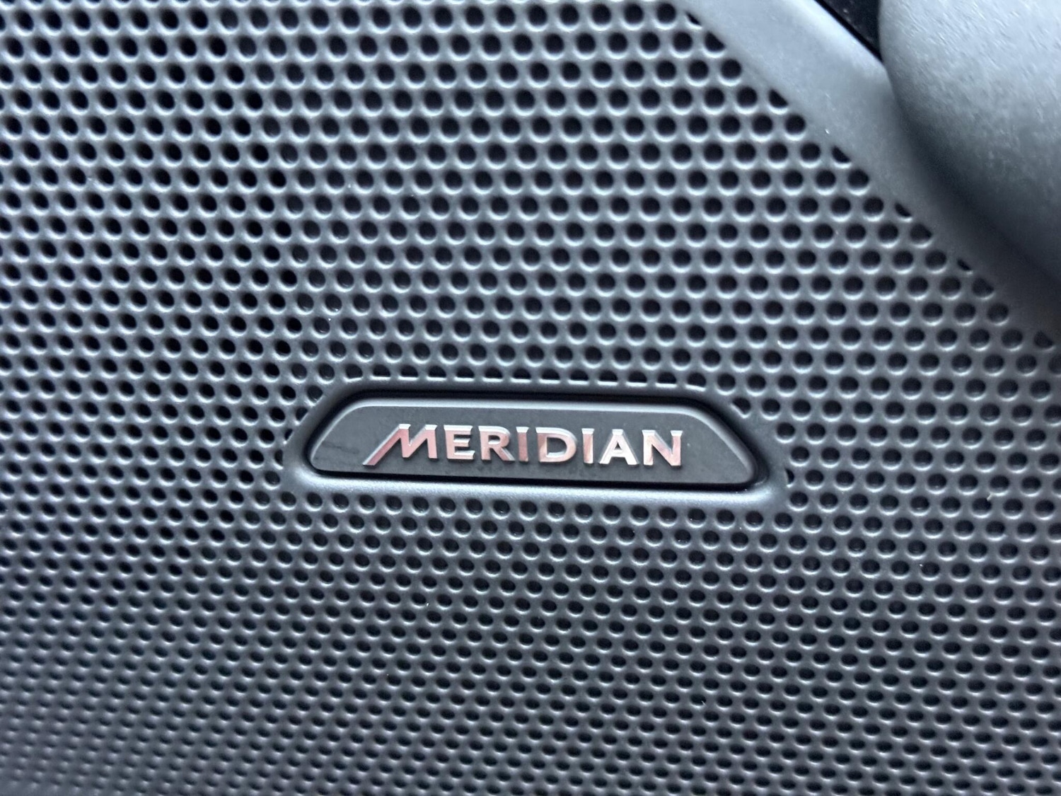 Used Land Rover Range Rover Velar 2024 for sale - 76370882: Photo 21