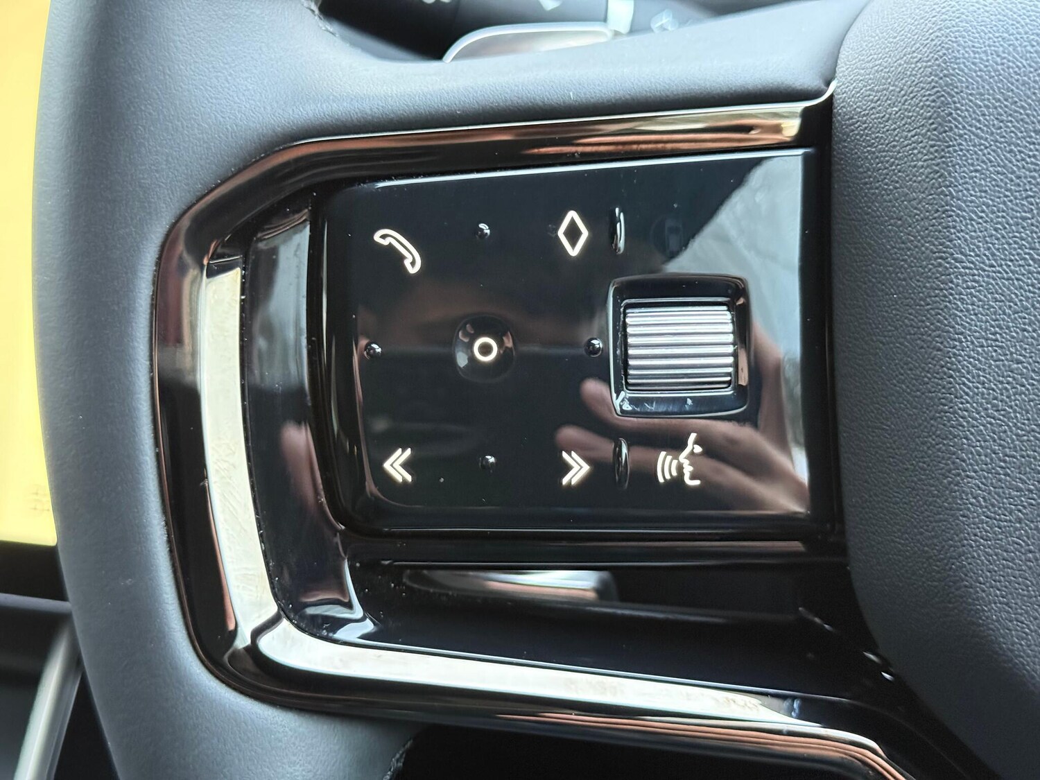 Used Land Rover Range Rover Velar 2024 for sale - 76370882: Photo 25