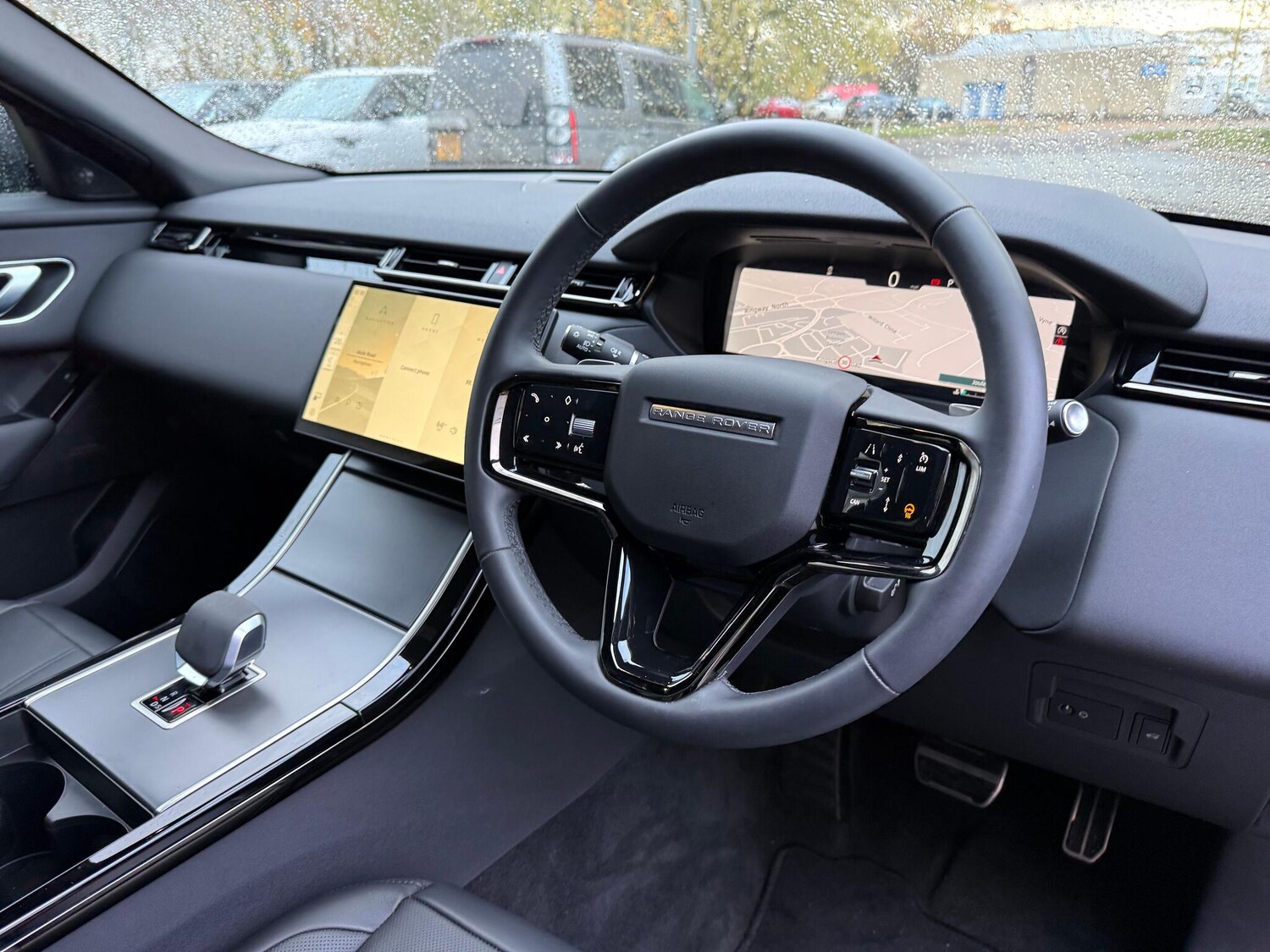 Used Land Rover Range Rover Velar 2024 for sale - 76370882: Photo 31