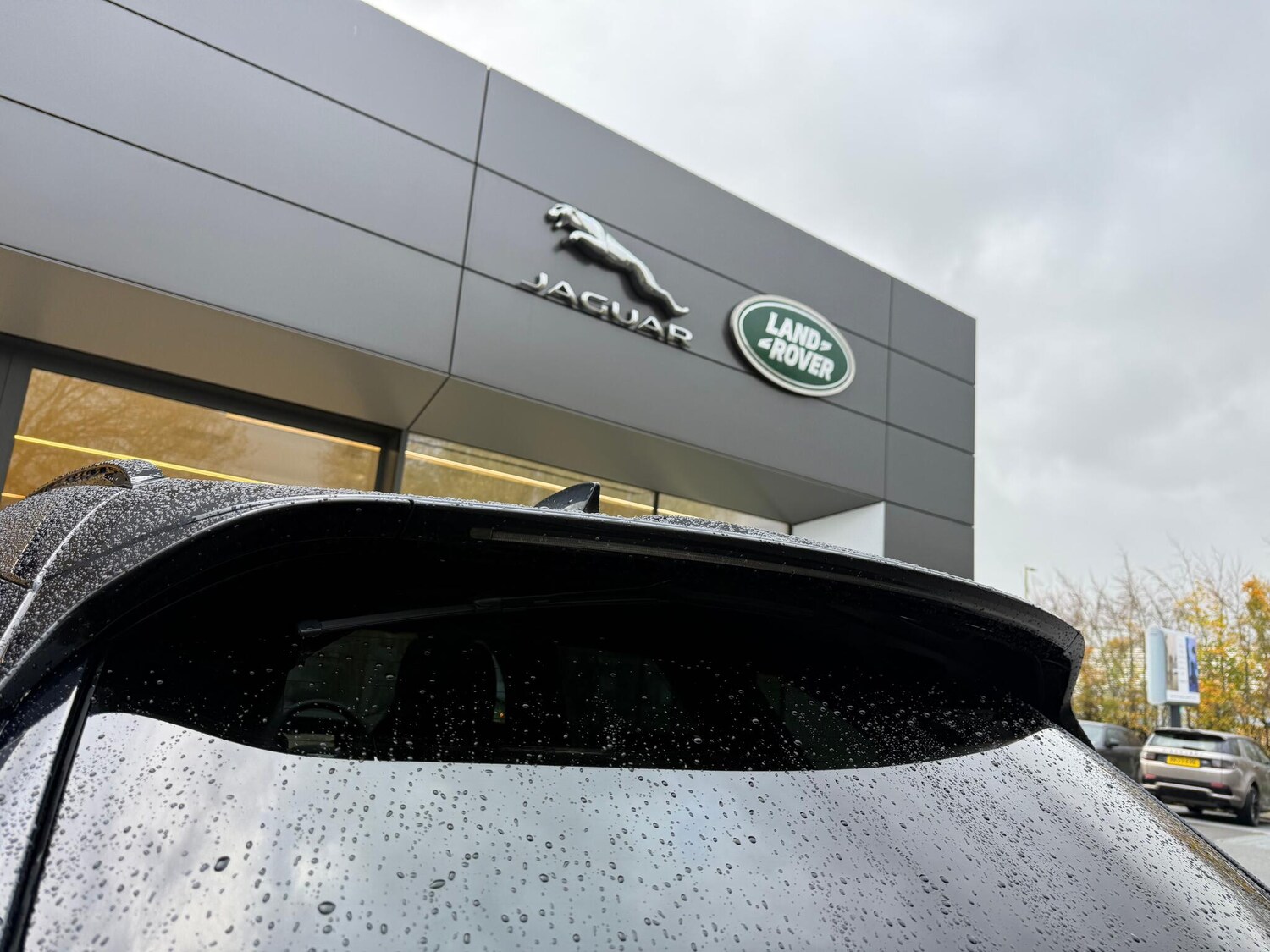 Used Land Rover Range Rover Velar 2024 for sale - 76370882: Photo 32