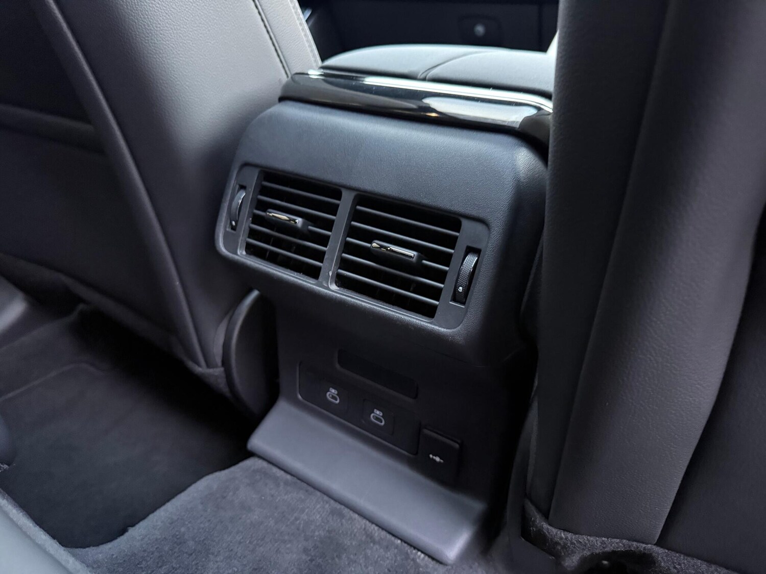 Used Land Rover Range Rover Velar 2024 for sale - 76370882: Photo 34