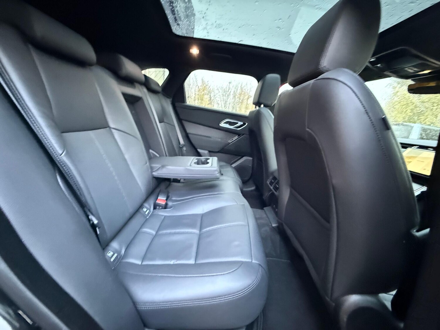 Used Land Rover Range Rover Velar 2024 for sale - 76370882: Photo 40