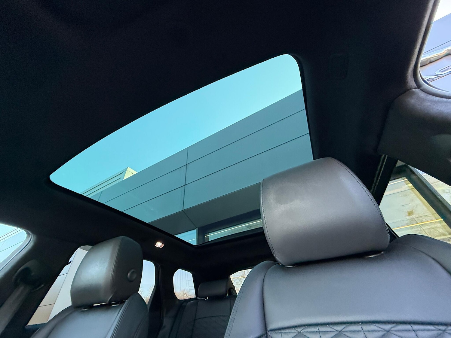 Used Land Rover Range Rover Evoque 2023 for sale - 77016414: Photo 5