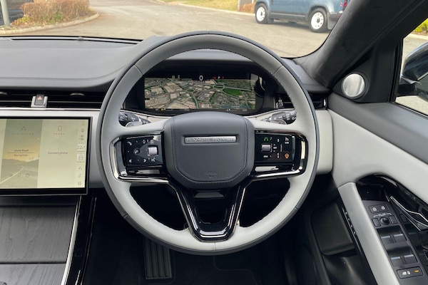 Used Land Rover Range Rover Evoque 2025 for sale - 76167537: Photo 12