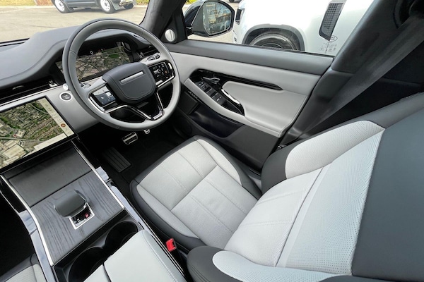 Used Land Rover Range Rover Evoque 2025 for sale - 76167537: Photo 14