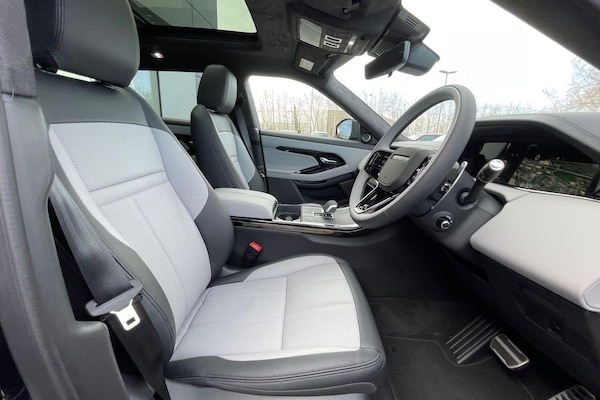 Used Land Rover Range Rover Evoque 2025 for sale - 76167537: Photo 9