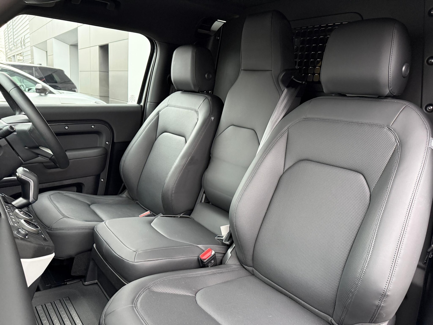 Used Land Rover Defender 2025 for sale - 77143961: Photo 10