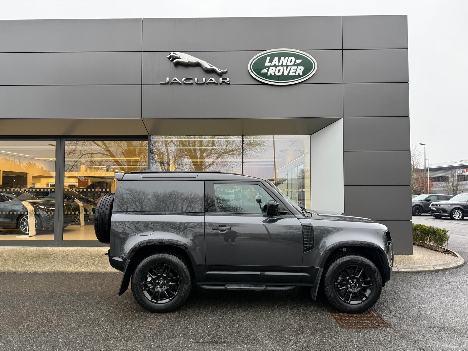 Used Land Rover Defender 2025 for sale - 77143961: Photo 25