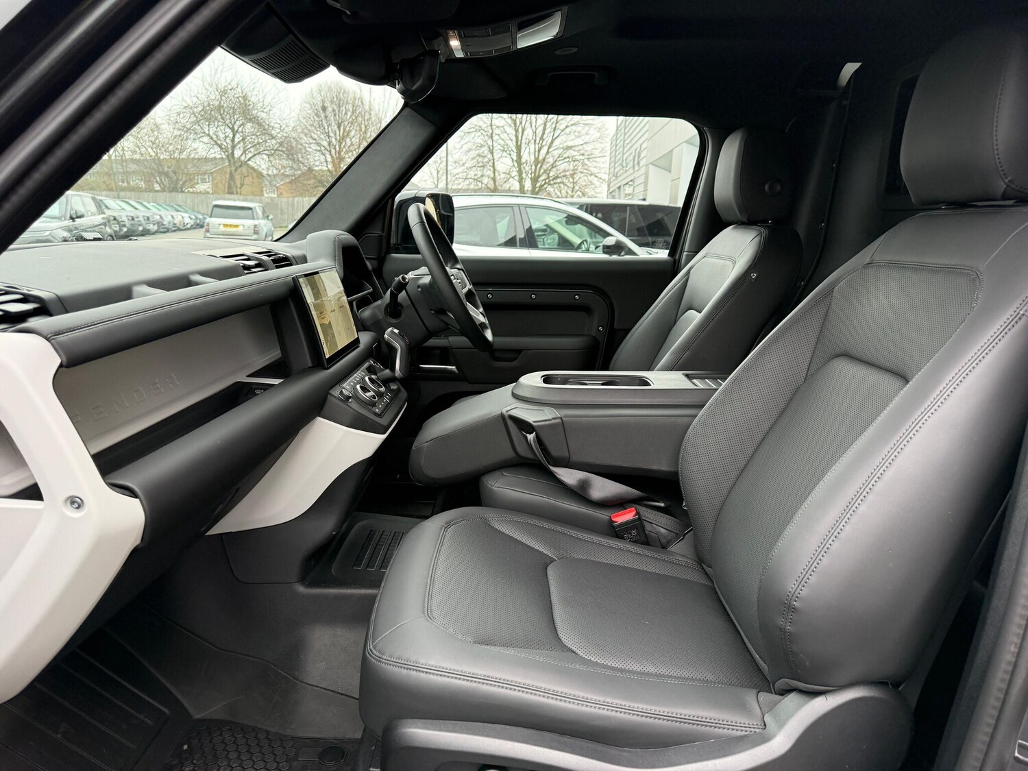 Used Land Rover Defender 2025 for sale - 77143961: Photo 37