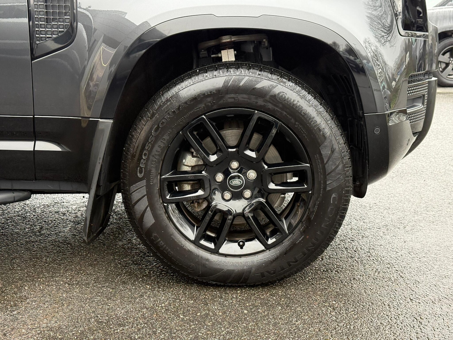 Used Land Rover Defender 2025 for sale - 77143961: Photo 5