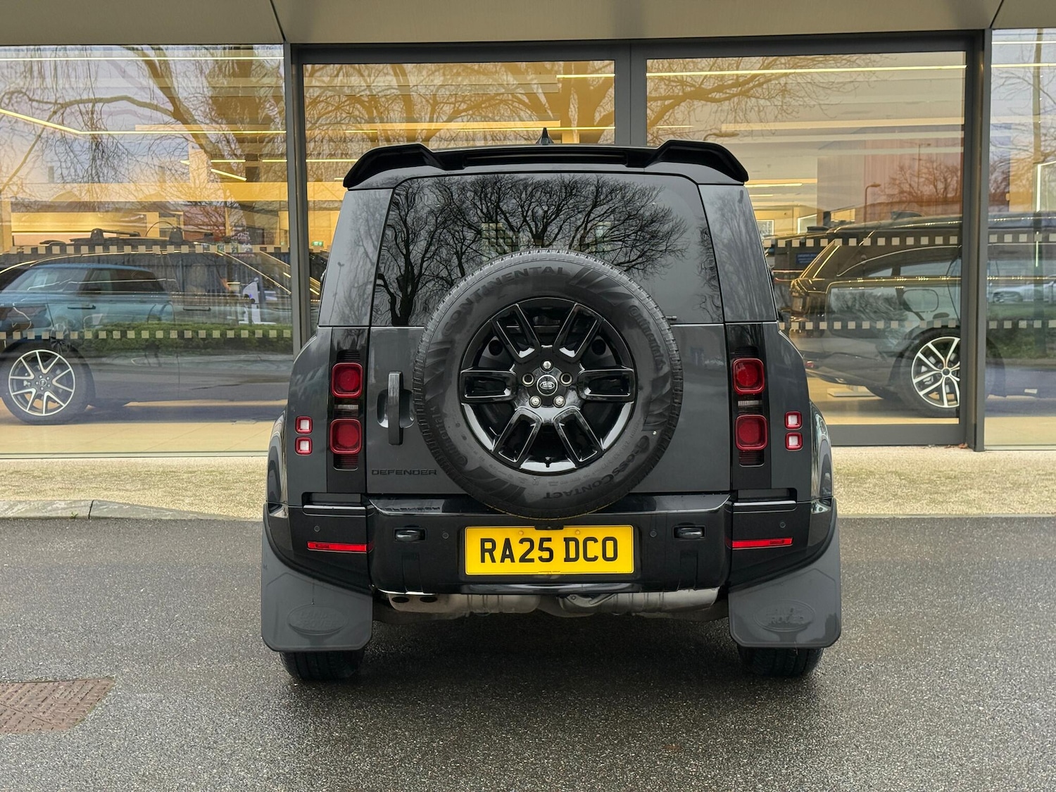 Used Land Rover Defender 2025 for sale - 77143961: Photo 9