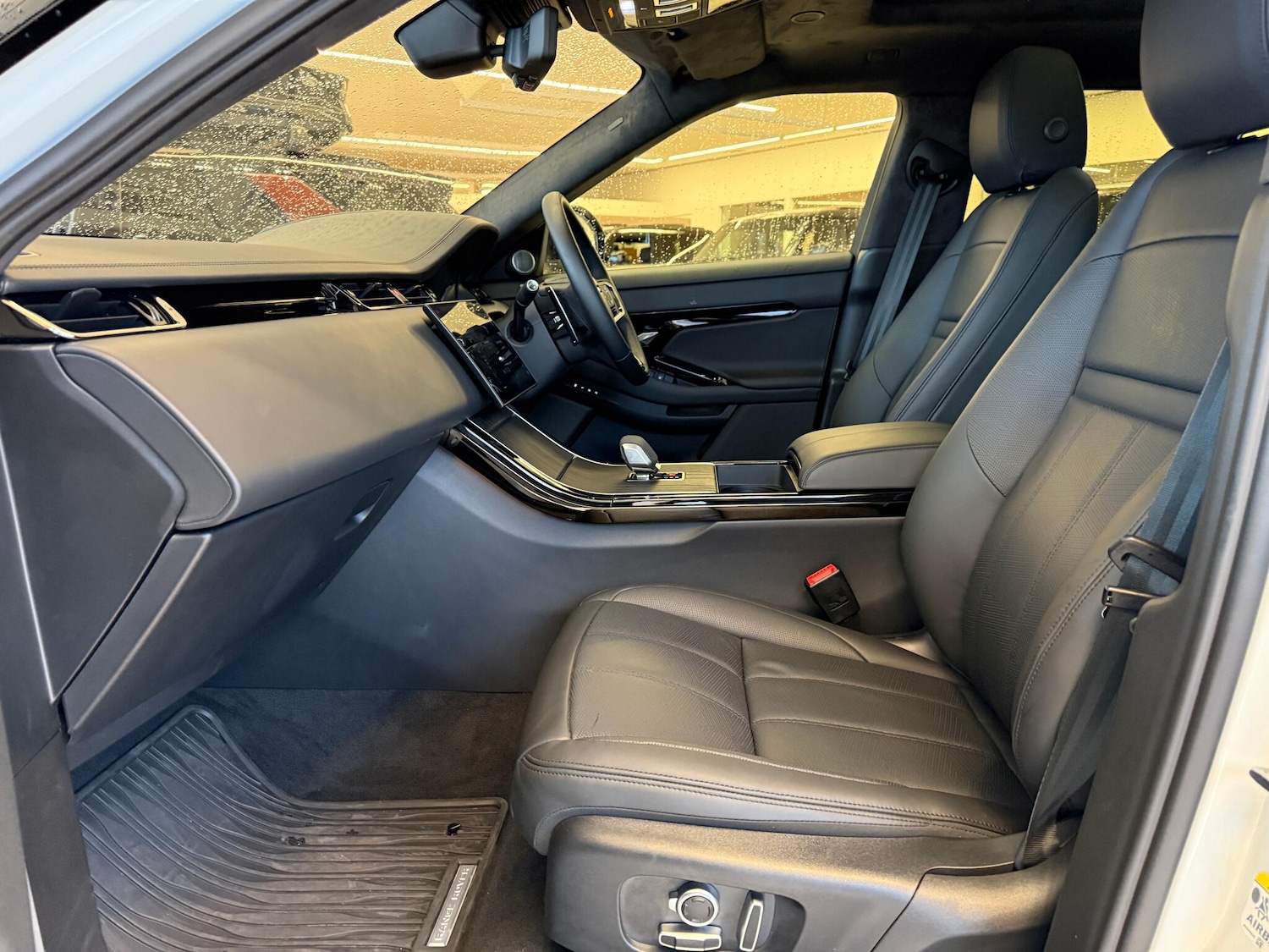 Used Land Rover Range Rover Evoque 2025 for sale - 77279705: Photo 10